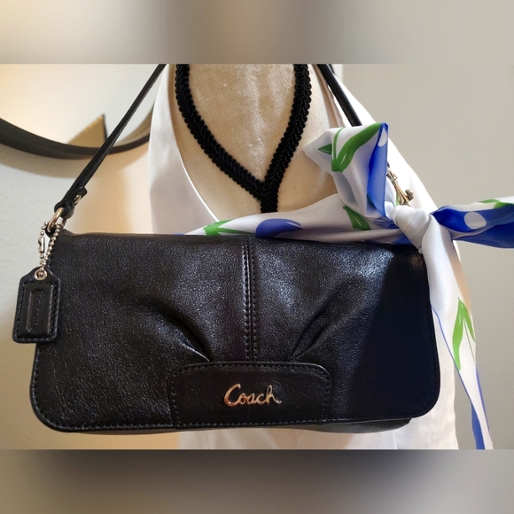 COACH LEATHER MINI BAG IN EXCELLENT CONDITION! - Picture 1 of 10